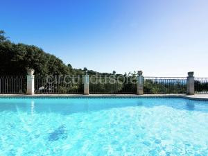 Villa in Lédenon with Private Pool à Lédenon